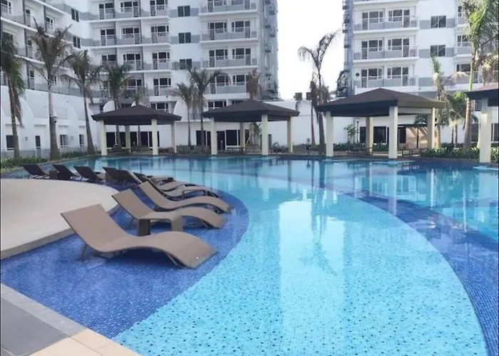Joyful Pasay Getaway Staycation Near Moa And Ikea Near Mall Of Манила